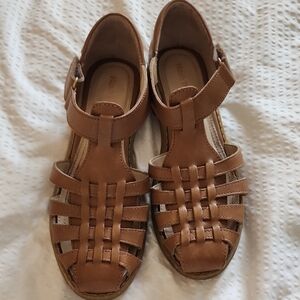 Hush Puppies Tan Leather Sandals. Fisherman.